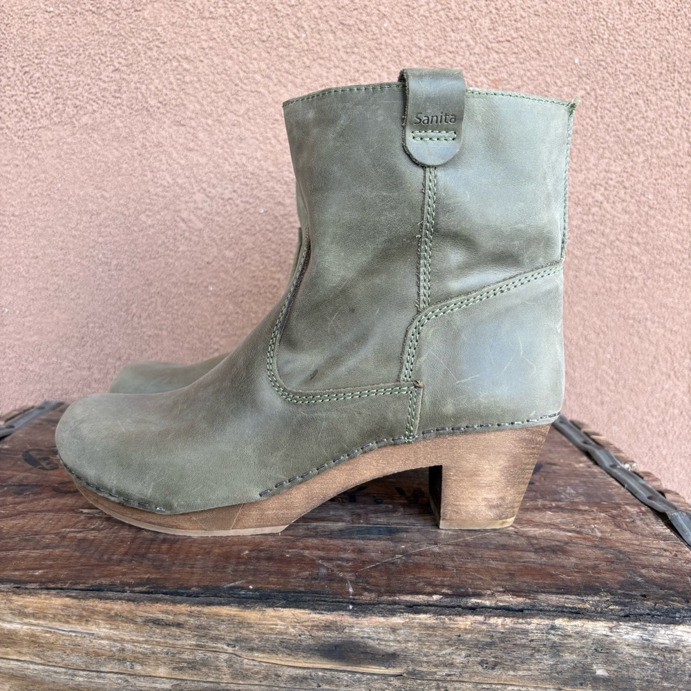 Sanita  Juno Distressed Leather Clog Boot